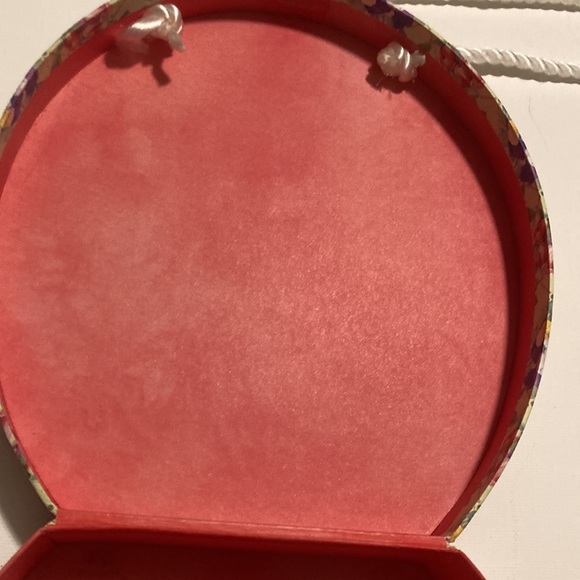 La Belle Fleur 16 Notecard Set w/ Envelopes - Picture 7 of 9